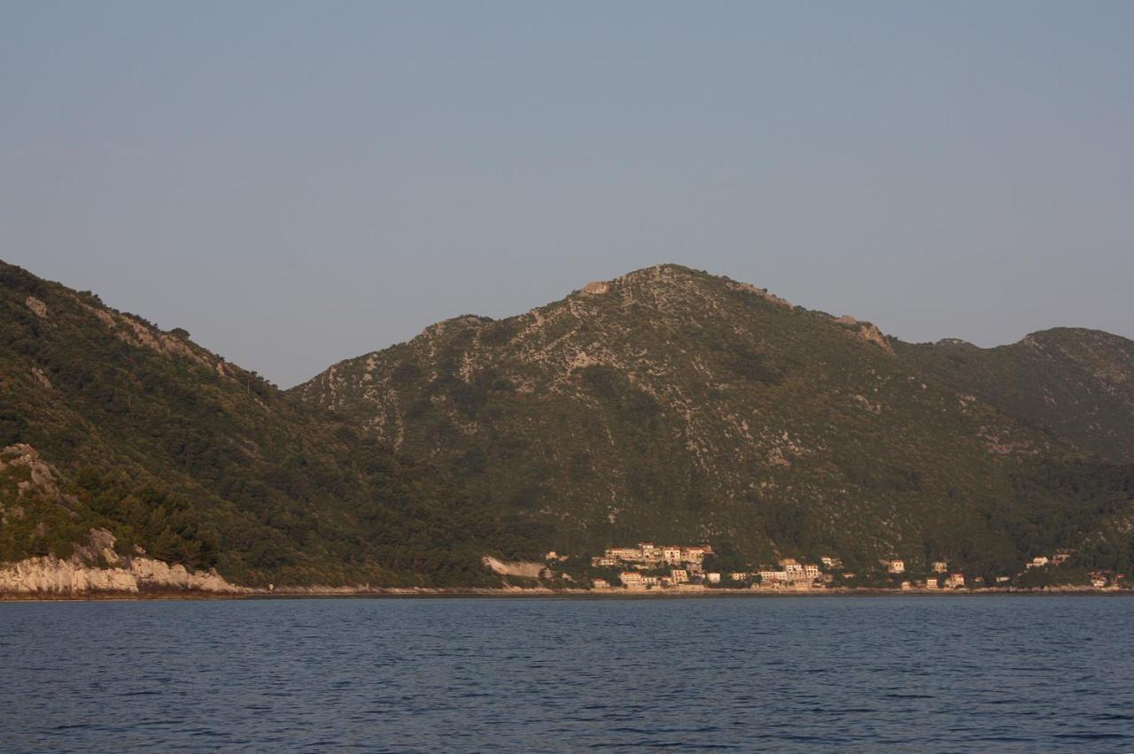 Apartments By The Sea Sobra, Mljet - 4908 Babino Polje Buitenkant foto